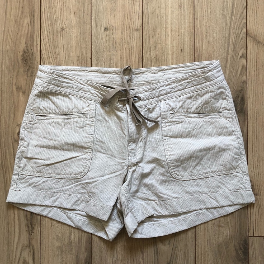 Women’s Beige Cream The North Face Linen Cotton Shorts size 10
